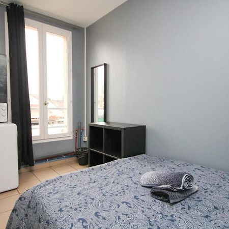 02 - Chambre Avec Lit Double Et Sdb Prive Wifi Saint-Denis  Extérieur photo
